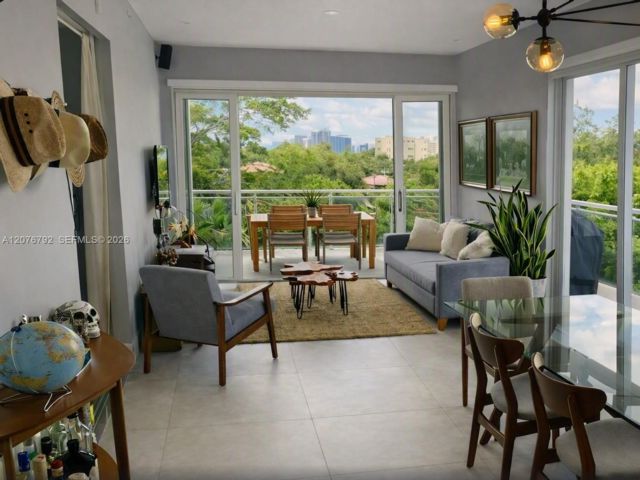  2 BR,  2.00 BTH &nbsp; style home in El Portal
