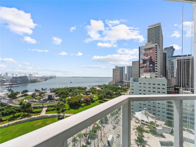  2 BR,  2.50 BTH &nbsp; style home in Miami