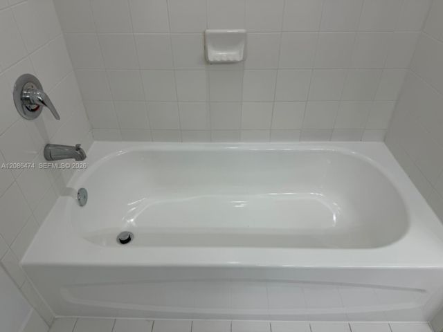 [PHOTO]