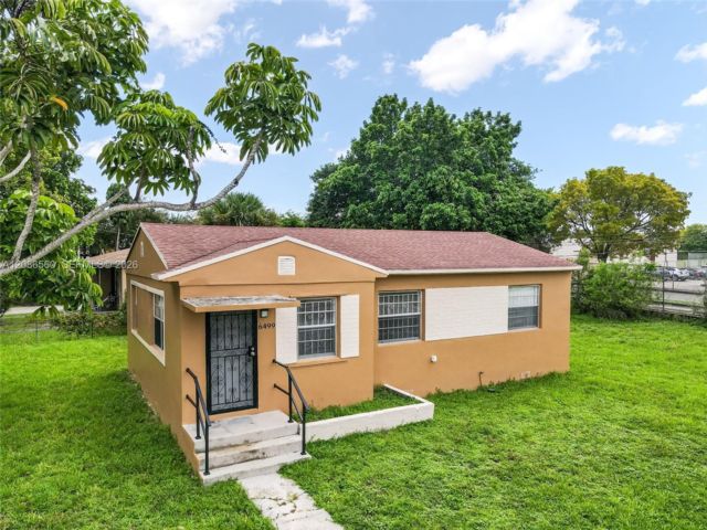  3 BR,  1.00 BTH &nbsp; style home in Miami