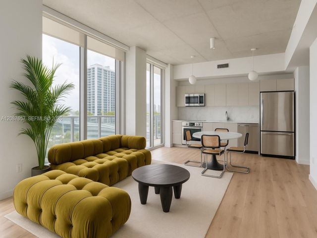  3 BR,  2.00 BTH &nbsp; style home in Miami