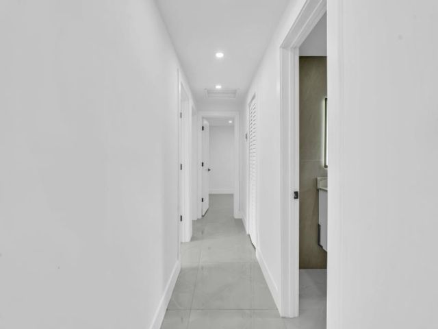 [PHOTO]