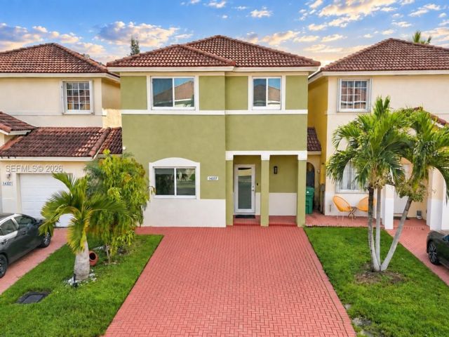  3 BR,  2.50 BTH &nbsp; style home in Miami