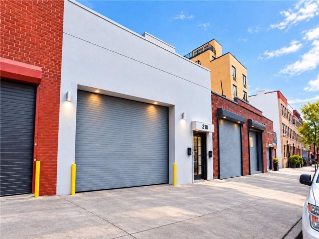 Studio,  0.00 BTH &nbsp;Warehouse style home in Sunset Park