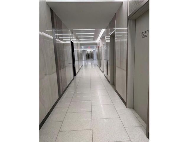 [PHOTO]