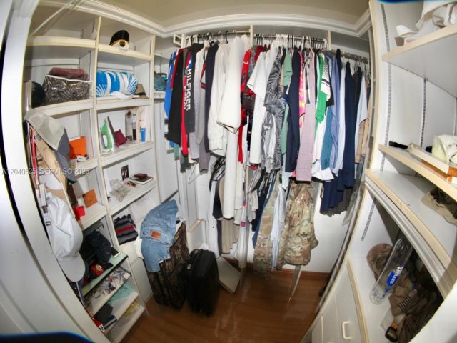 [PHOTO]