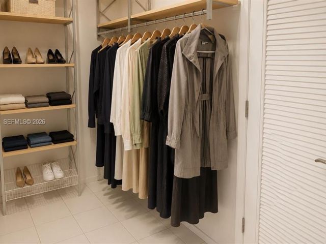[PHOTO]
