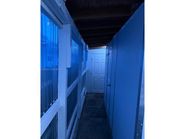 [PHOTO]