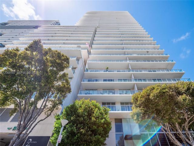  2 BR,  2.50 BTH &nbsp; style home in Miami