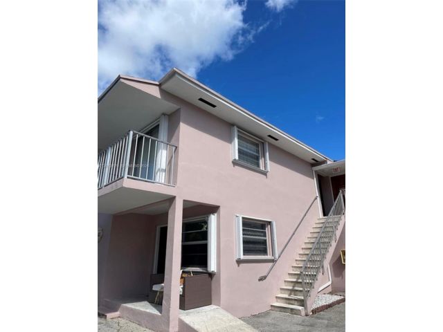  2 BR,  1.00 BTH &nbsp; style home in Miami