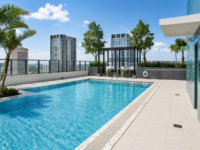  2 BR,  2.00 BTH &nbsp; style home in Miami