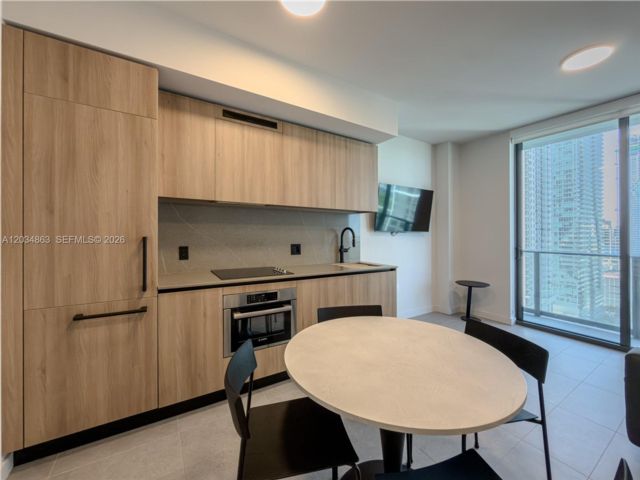  1 BR,  2.00 BTH &nbsp; style home in Miami