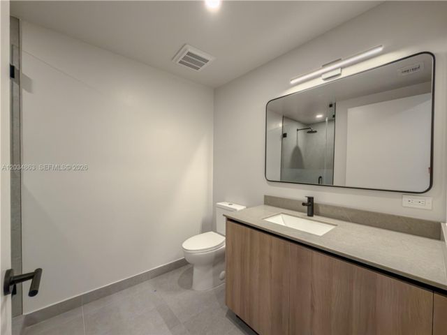[PHOTO]