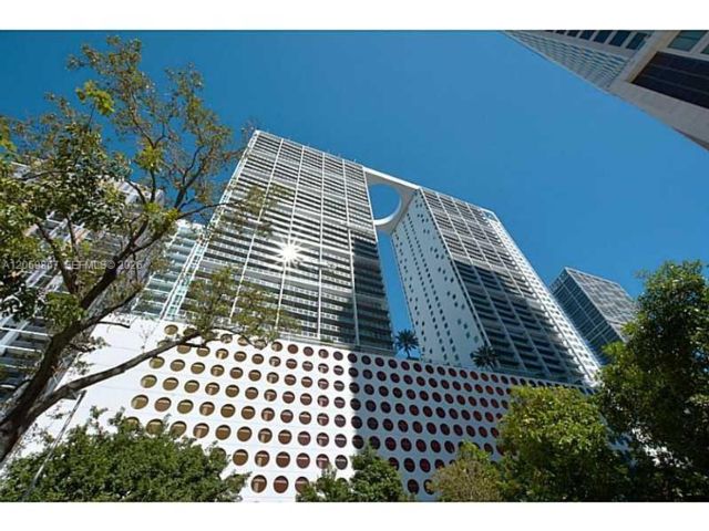  2 BR,  2.00 BTH &nbsp; style home in Miami