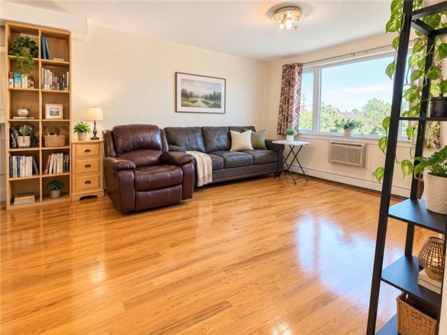  2 BR,  2.00 BTH &nbsp;Condominium style home in Sheepshead Bay