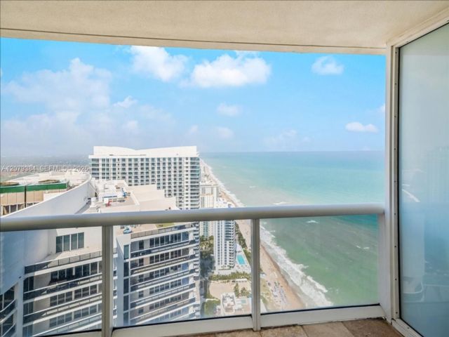 [Hallandale Beach Real Estate, listing number 3349538]