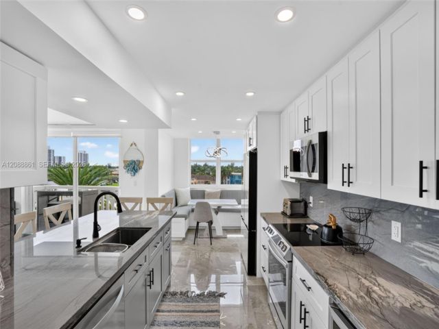 [Hallandale Beach Real Estate, listing number 3349539]