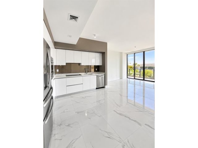 [Hallandale Beach Real Estate, listing number 3349542]