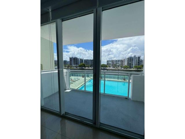 [Hollywood Real Estate, listing number 3349551]
