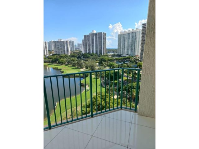 [Aventura Real Estate, listing number 3349555]