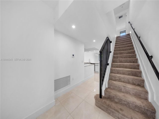 [PHOTO]