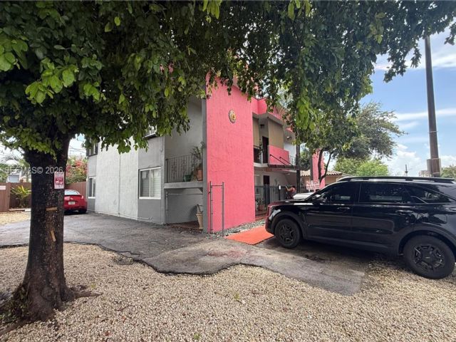  2 BR,  1.00 BTH &nbsp; style home in Miami