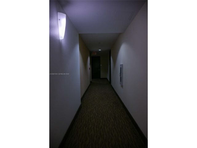 [PHOTO]