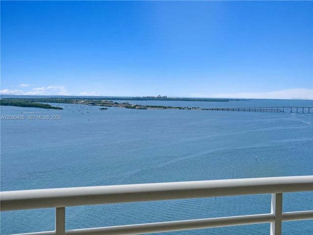  2 BR,  2.00 BTH &nbsp; style home in Miami