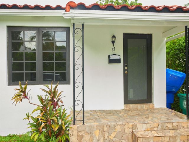  2 BR,  1.00 BTH &nbsp; style home in Miami