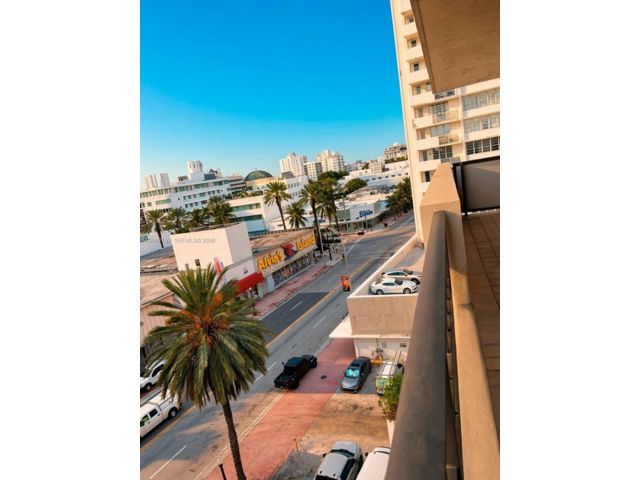  2 BR,  2.00 BTH &nbsp; style home in Carl Fisher
