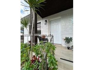  2 BR,  1.00 BTH &nbsp; style home in Miami