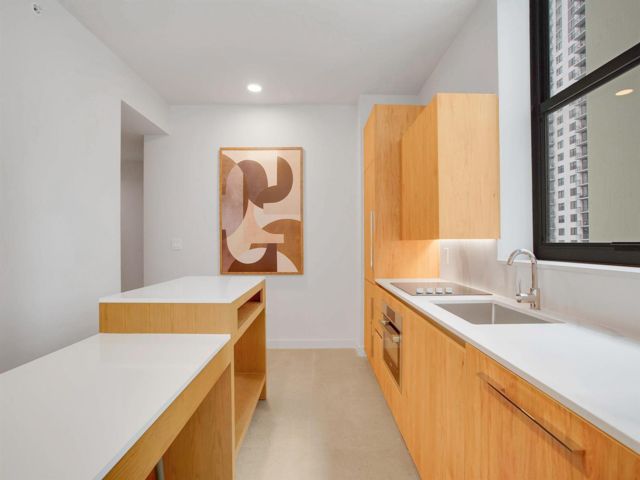  2 BR,  2.00 BTH &nbsp; style home in Miami