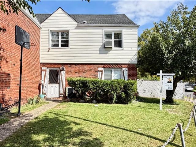 Studio,  0.00 BTH &nbsp;Multi-family style home in Graniteville