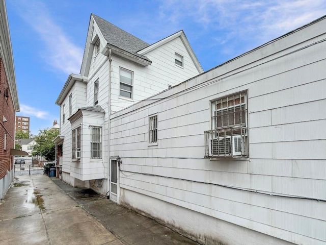 [PHOTO]
