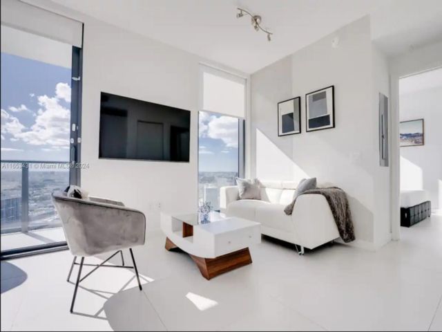  2 BR,  2.00 BTH &nbsp; style home in Miami