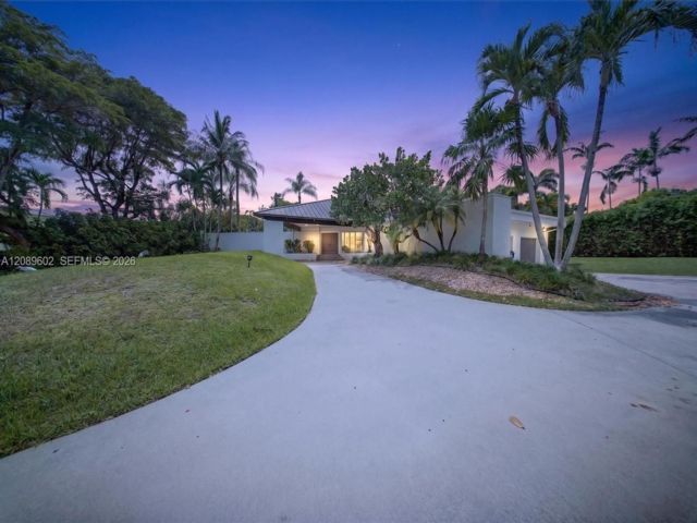 [Kendall Real Estate, listing number 3349625]