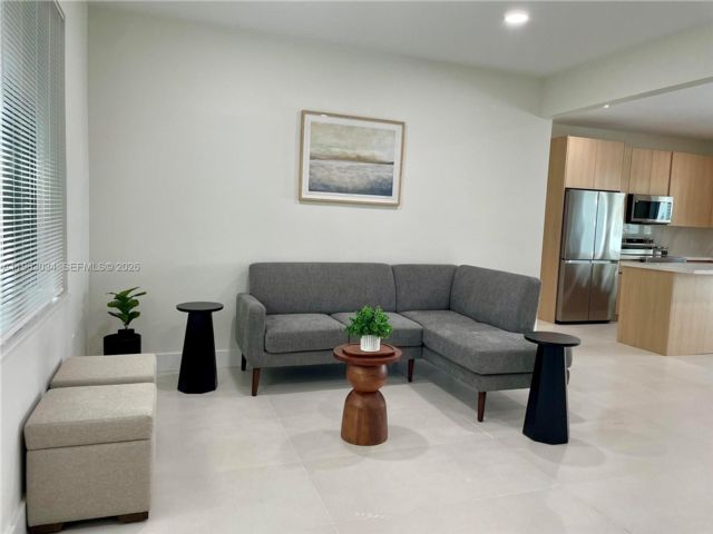 [PHOTO]