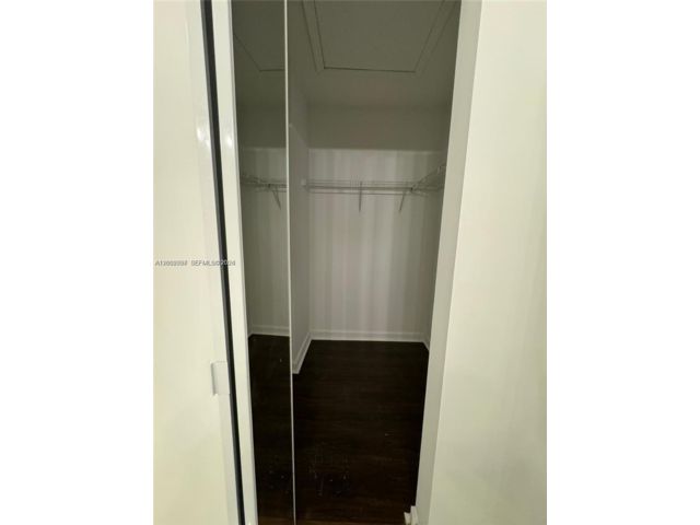 [PHOTO]