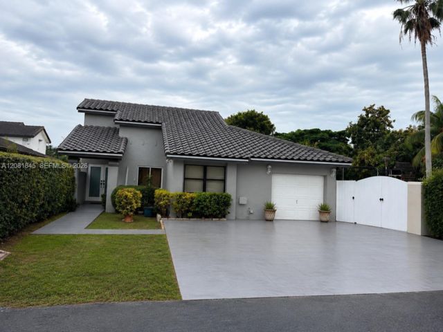  3 BR,  2.00 BTH &nbsp; style home in Miami