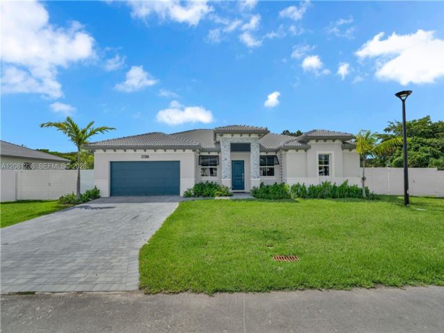 [Homestead Real Estate, listing number 3349694]