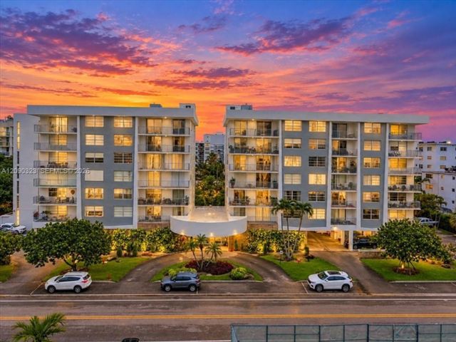  2 BR,  2.00 BTH &nbsp; style home in Bay Harbor Islands
