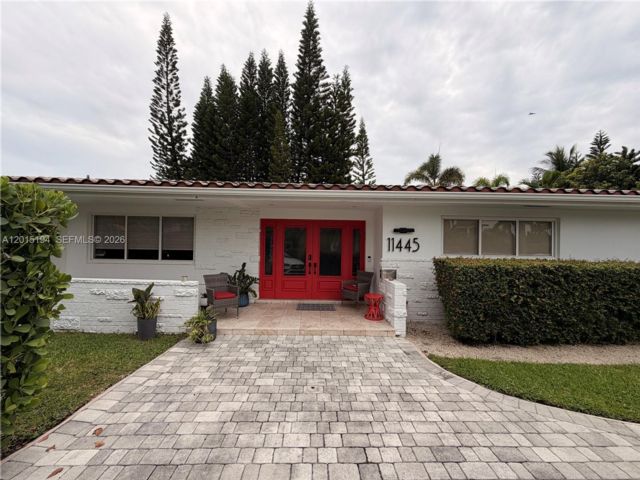  4 BR,  3.00 BTH &nbsp; style home in North Miami