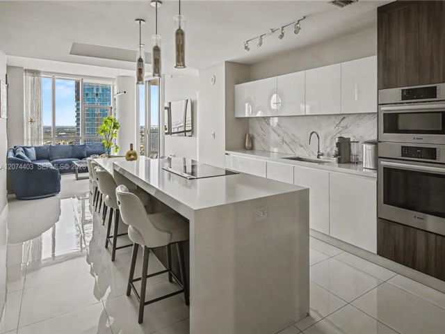  3 BR,  4.00 BTH &nbsp; style home in Miami