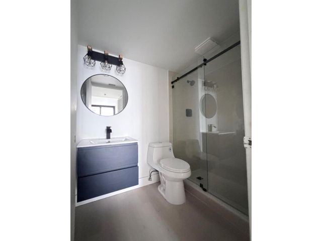 [PHOTO]