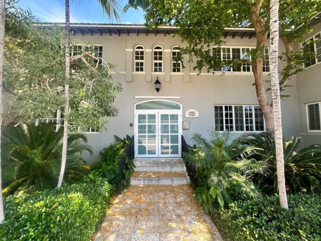  2 BR,  2.00 BTH &nbsp; style home in Carl Fisher