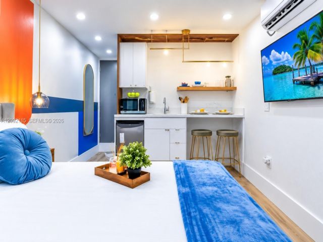  1 BR,  1.00 BTH &nbsp; style home in Miami