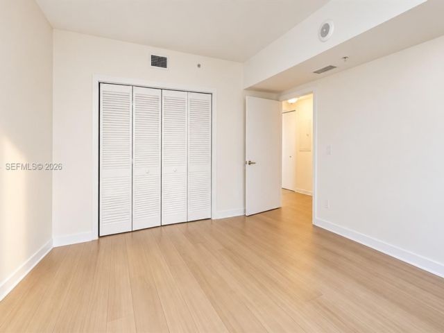 [PHOTO]