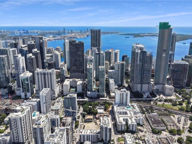  2 BR,  2.00 BTH &nbsp; style home in Miami