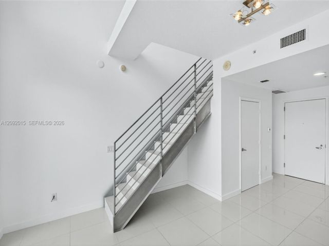 [PHOTO]