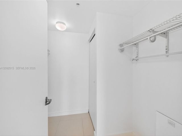 [PHOTO]